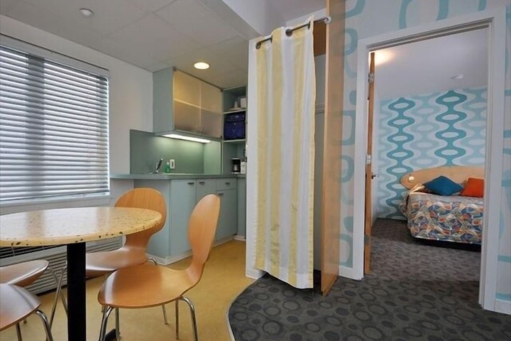 Room 18 of 37