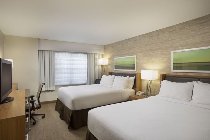 2 Queen Beds (6 of 6)