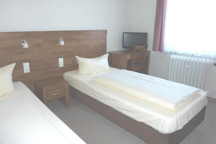 Room 21 of 39