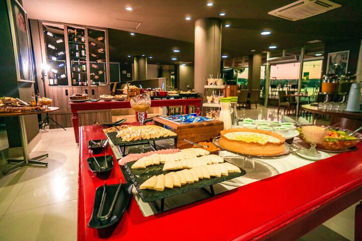 Dining 55 of 72