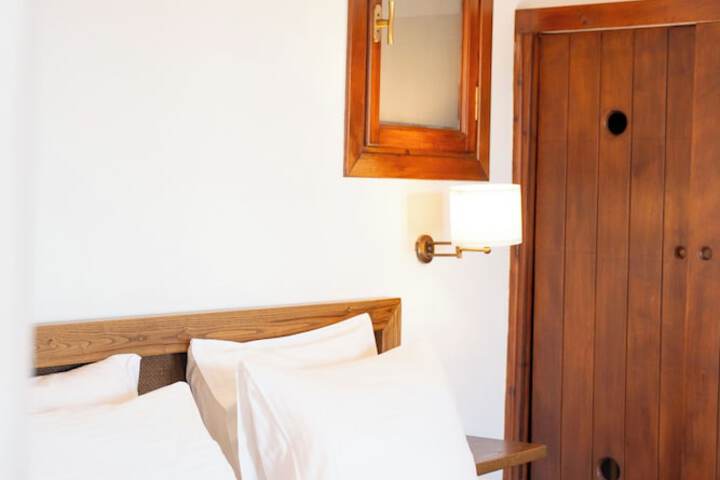 Room 15 of 92