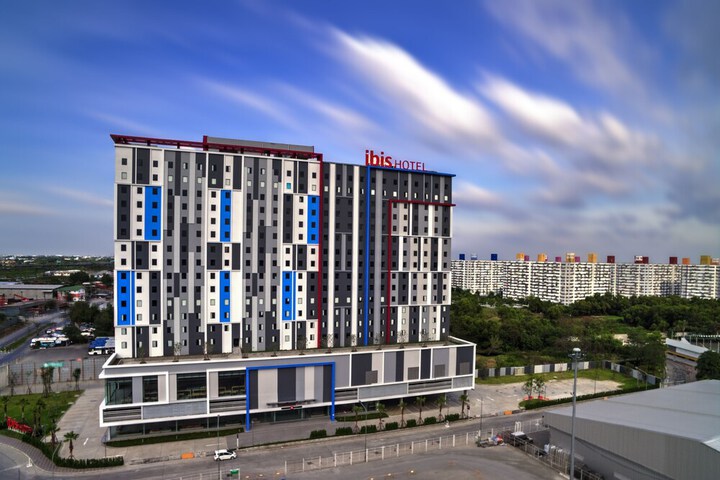 Hotel 53 of 65