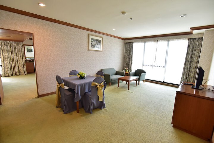 Room 45 of 86