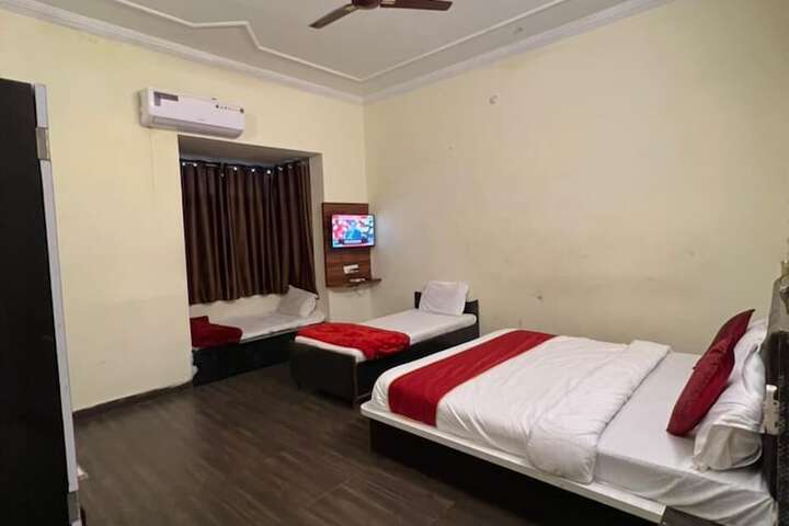 Room 8 of 54