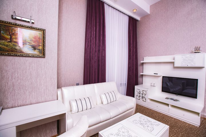 Room 8 of 47