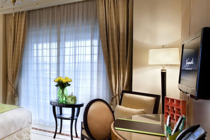 Room 45 of 155
