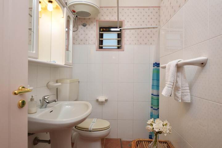 Room 20 of 53