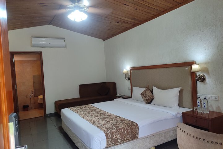 Room 15 of 68