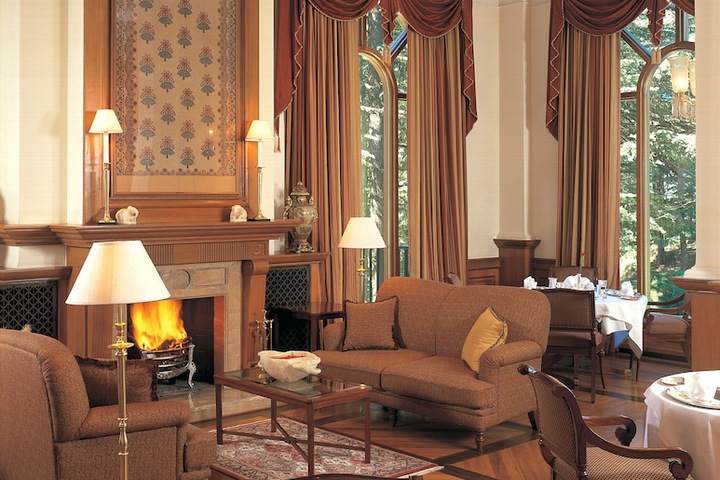 Entrance & Lobby