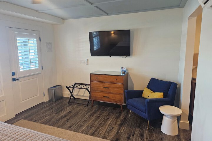 Room 14 of 125