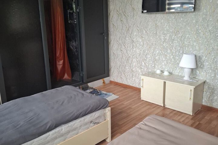 Room 13 of 37