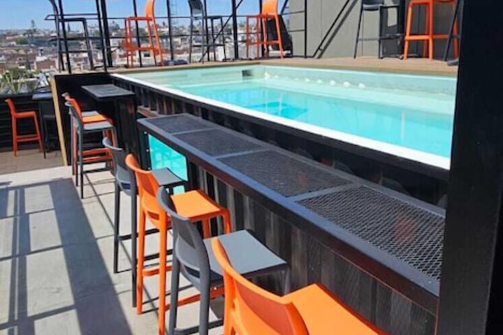 Pool 60 of 82