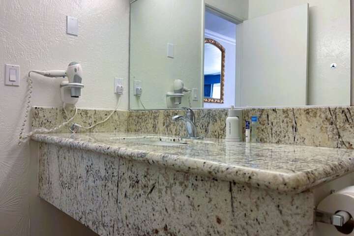 2 Double Beds Accessible (2 of 24)