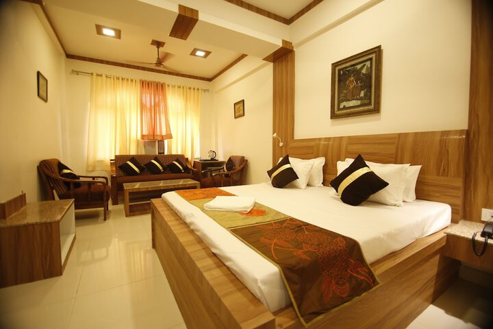Room 8 of 42