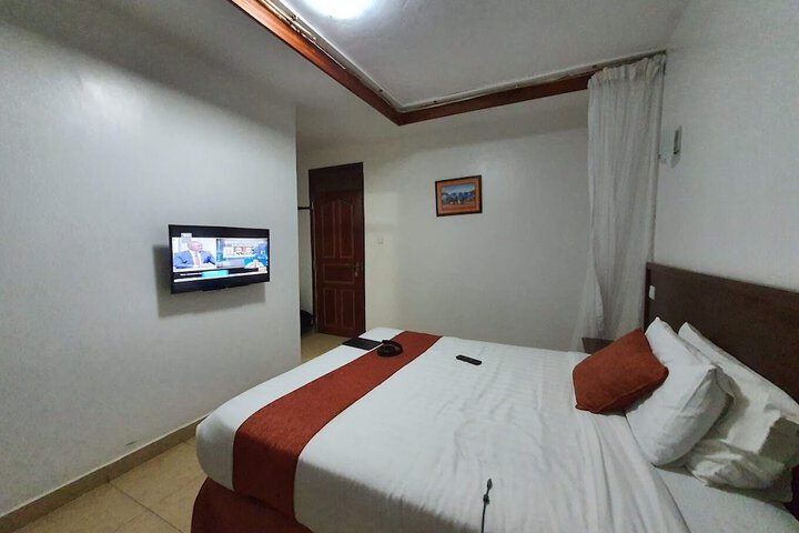 Room 2 of 110