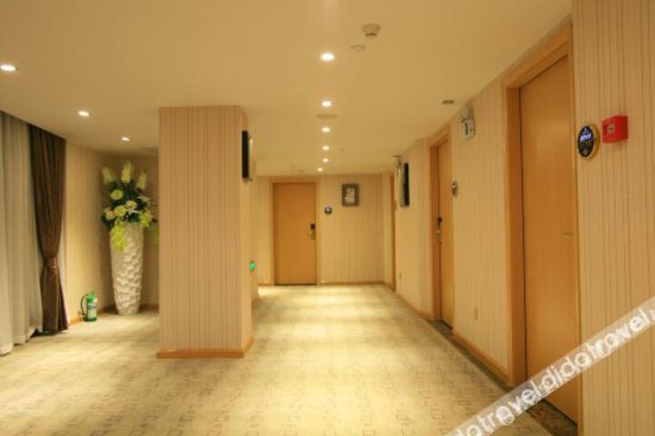 Hotel Interior 5 of 15