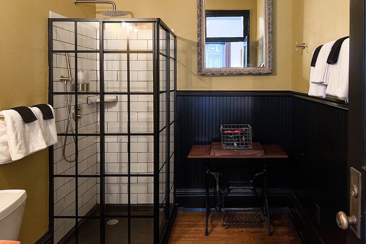 Room 85 of 139