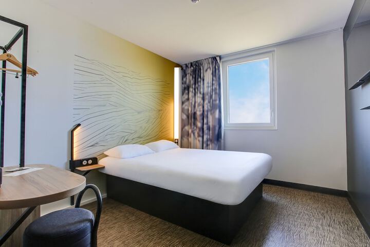 Room 21 of 64