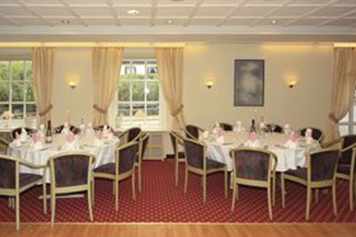 Dining 3 of 21