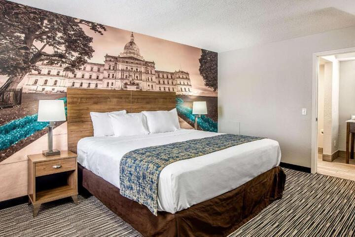 Standard Room, King or Two Doubles (5 of 15)