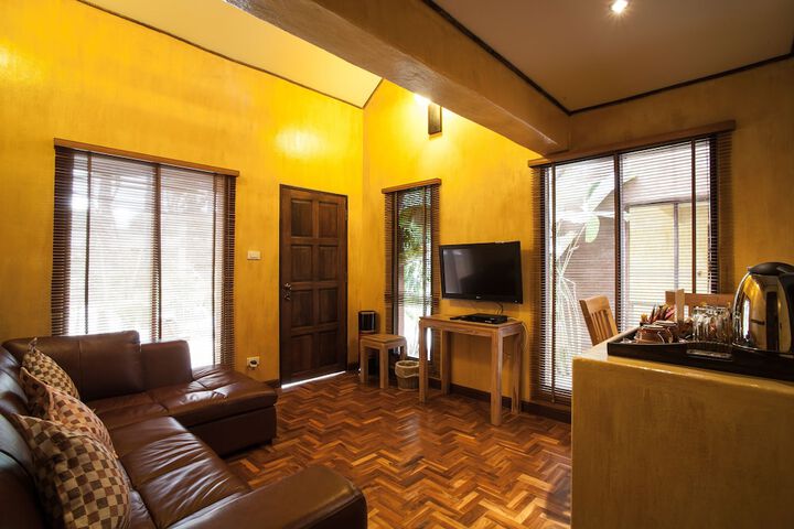 Room 3 of 71