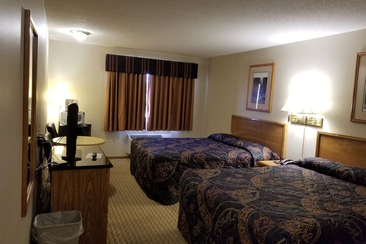 Room 7 of 33
