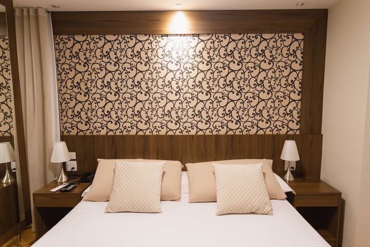 Room 27 of 119