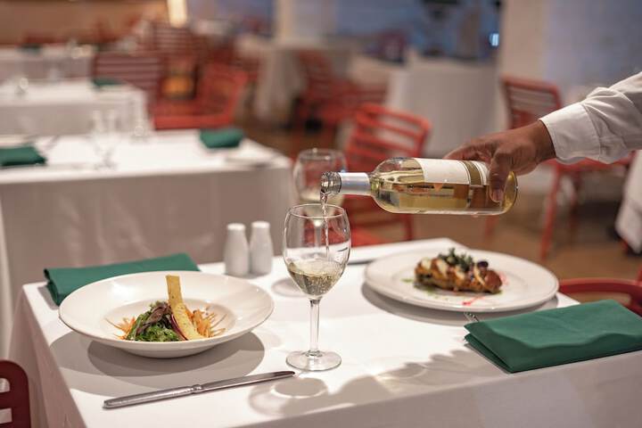 Dining 55 of 109