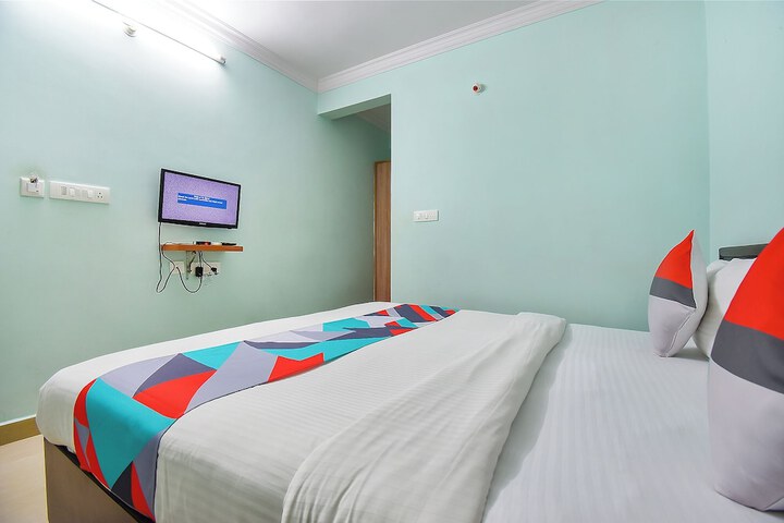 Room 25 of 40
