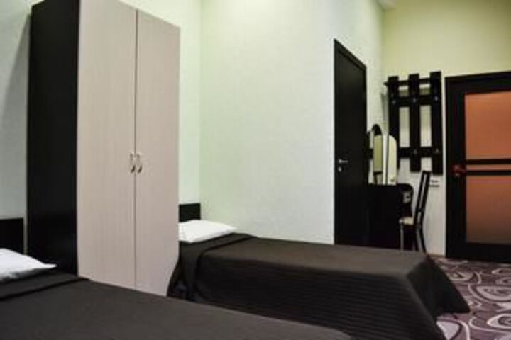 Room 28 of 38