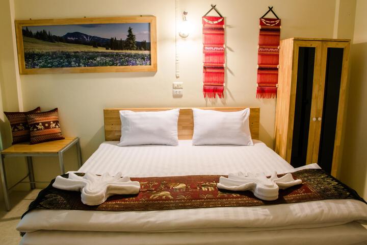Room 2 of 5
