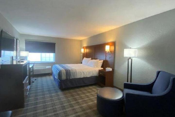 2 Queen Beds (2 of 20)