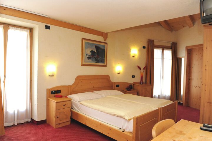 Room 13 of 44