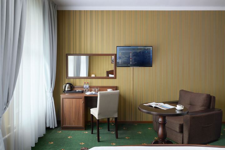 Room 21 of 48