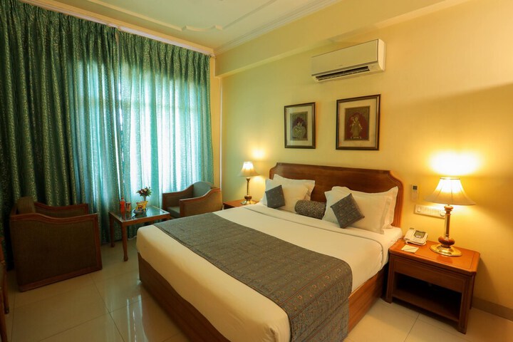 Room 29 of 60