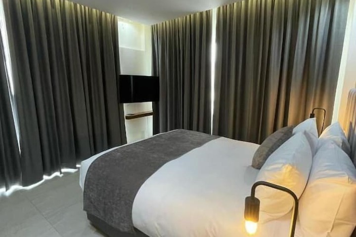 Room 31 of 66