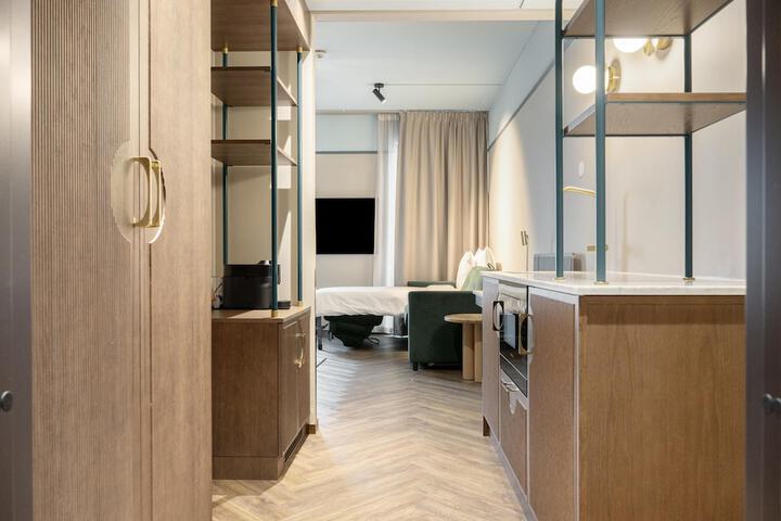 Room 15 of 62