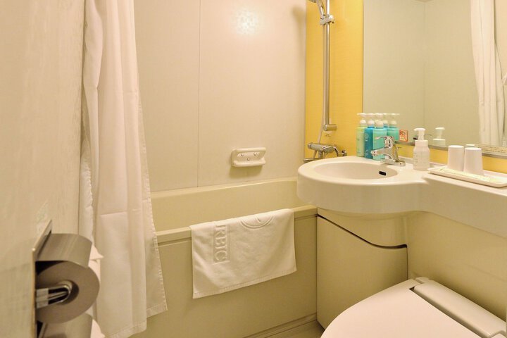 Room 13 of 21