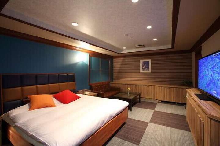Room 25 of 36
