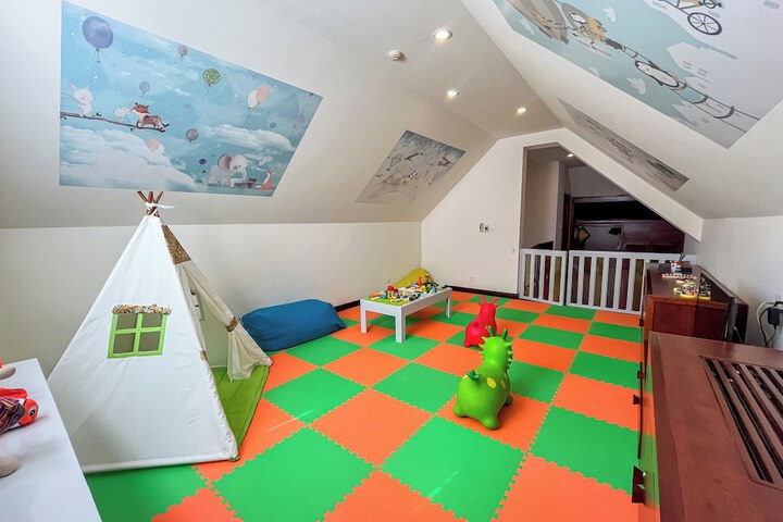 Room 65 of 209