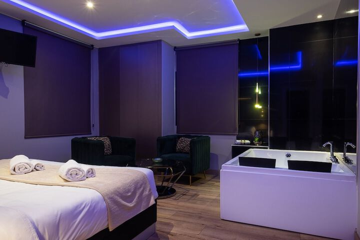 Room 13 of 68