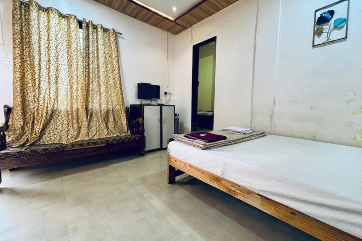 Room 4 of 47