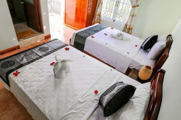 Room 11 of 40