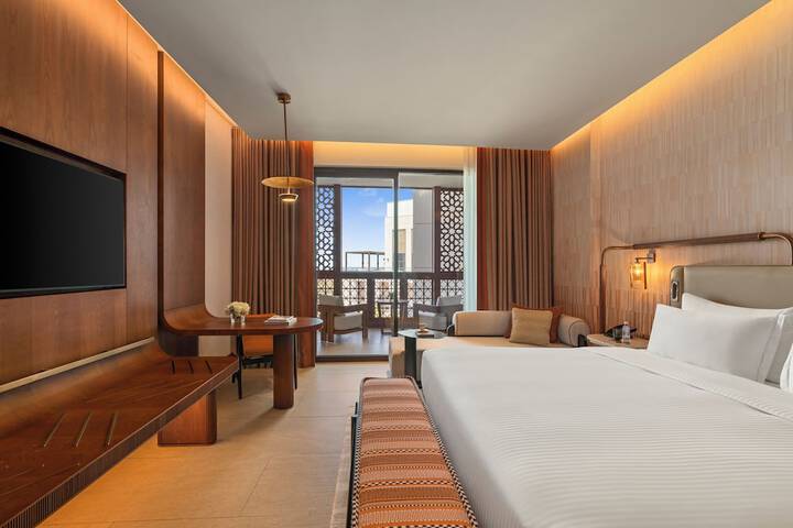 Room 10 of 81