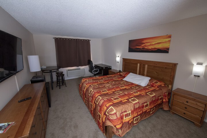 Room 26 of 154