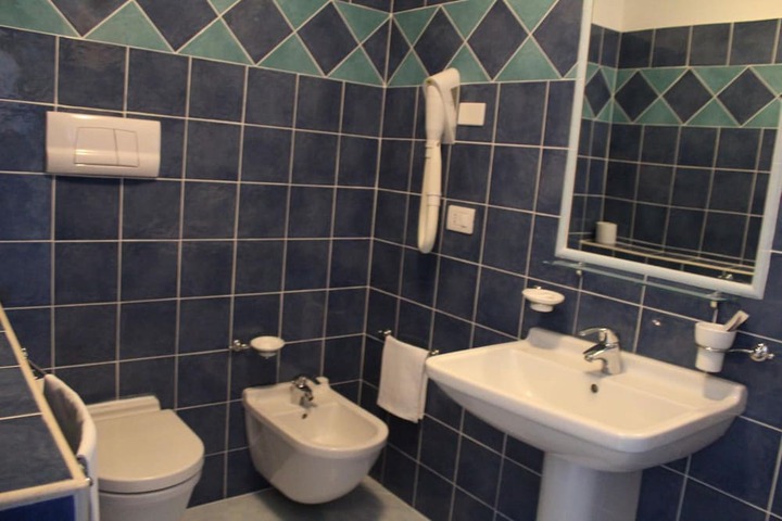 Room 20 of 46