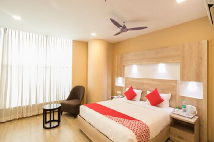 Capital O 15775 Supreme Boutique Hotel