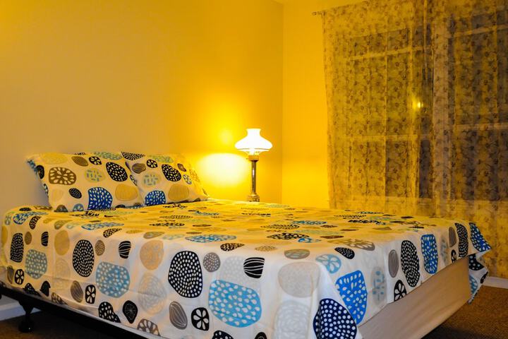 Room 2 of 23