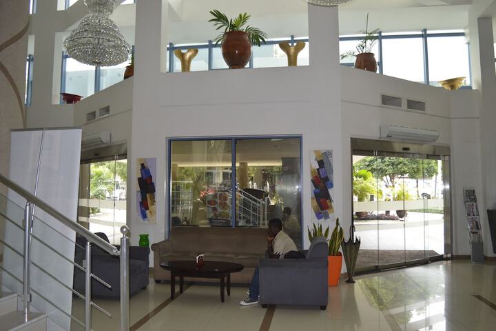 Guest Lobby