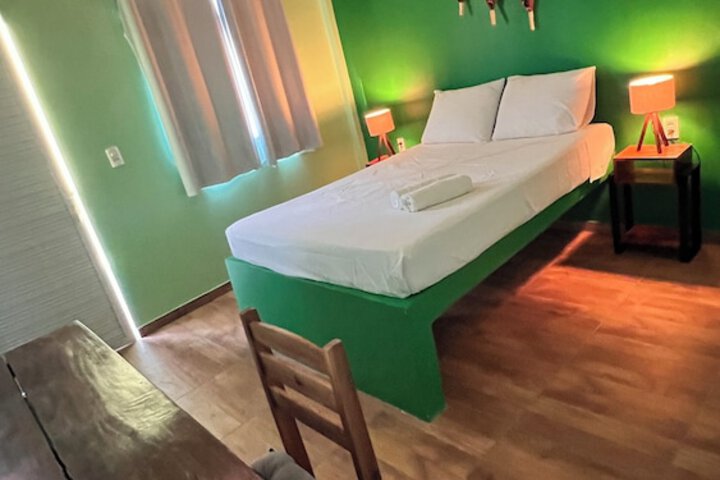 Room 27 of 86